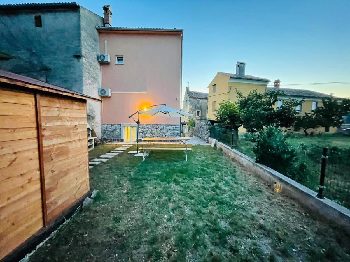 Vila Milka Galižana Exteriér fotografie